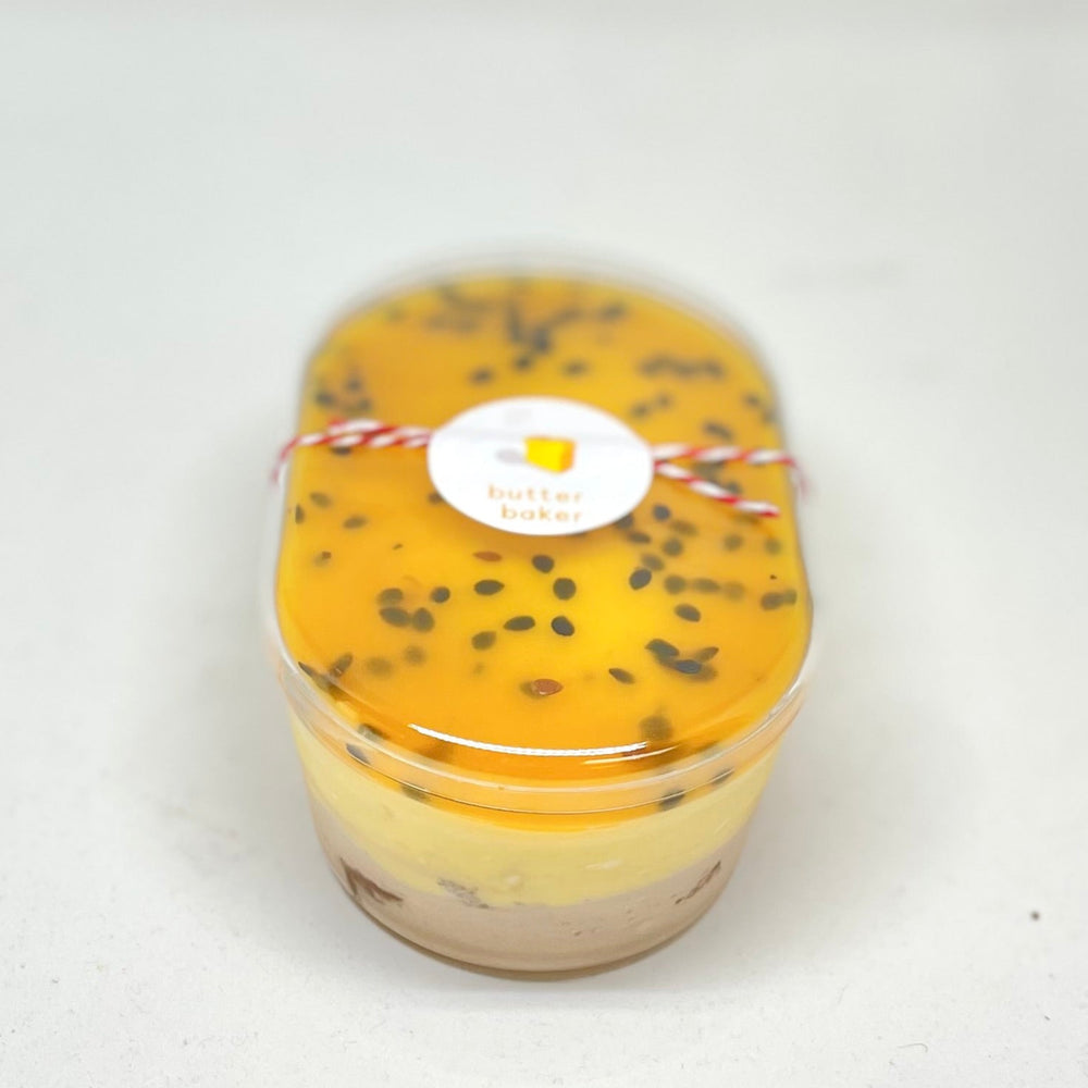 Passion Fruit & Milk Chocolate Cake Tub *NEW*