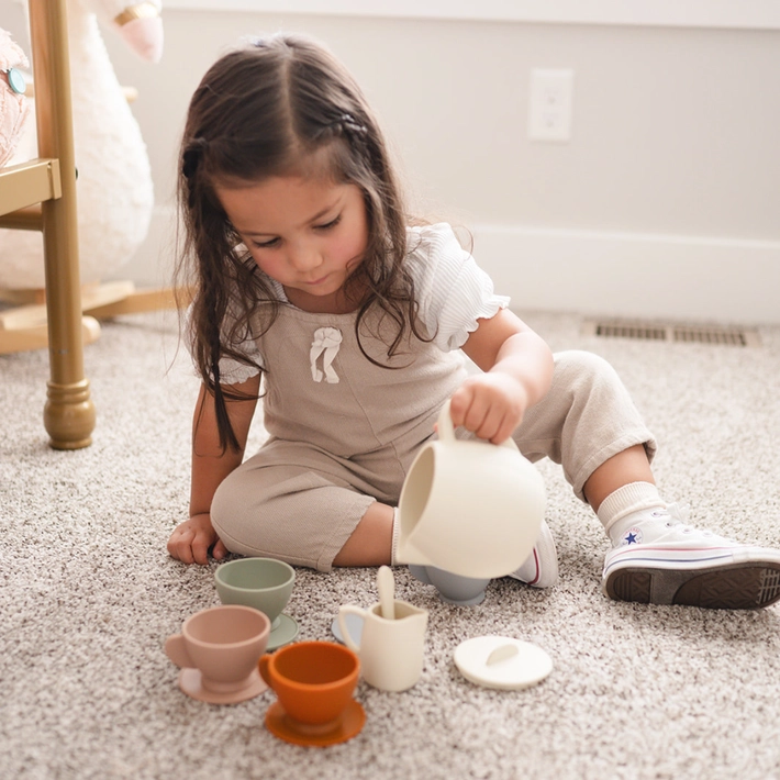 My 1st Tea Set! - Picnic + Kid Safe