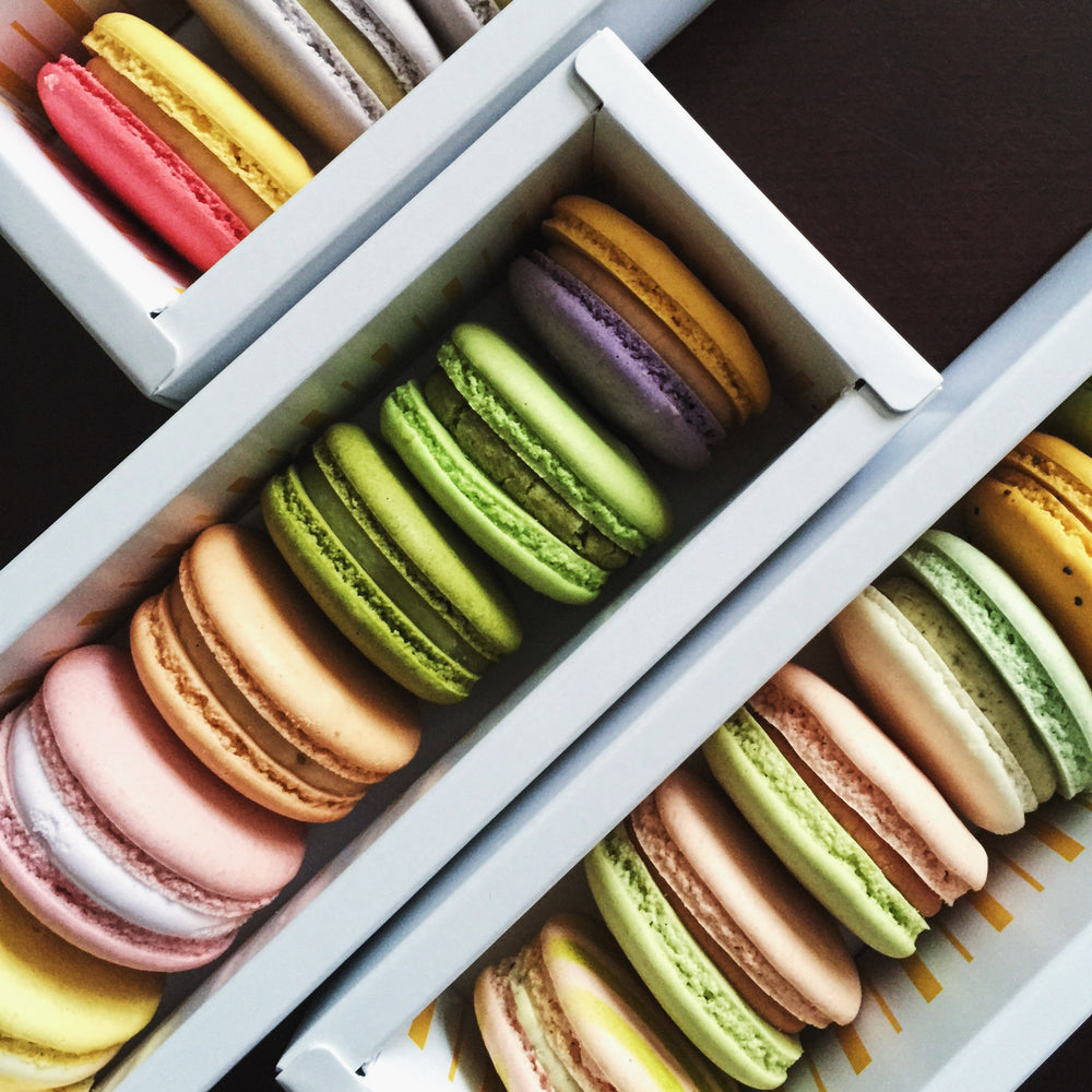 
                      
                        Box of 12 Macarons
                      
                    