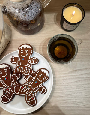 
            
                Load image into Gallery viewer, Baker&amp;#39;s Gingerbread People cookies!
            
        