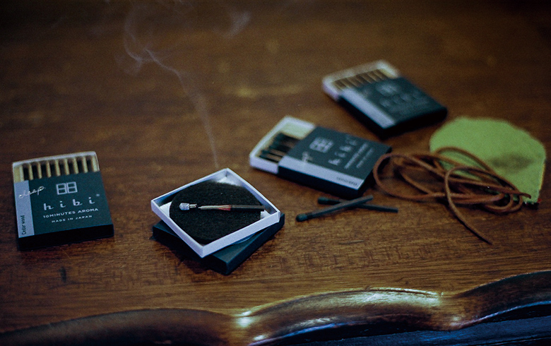 
                      
                        Osmanthus Incense Match
                      
                    