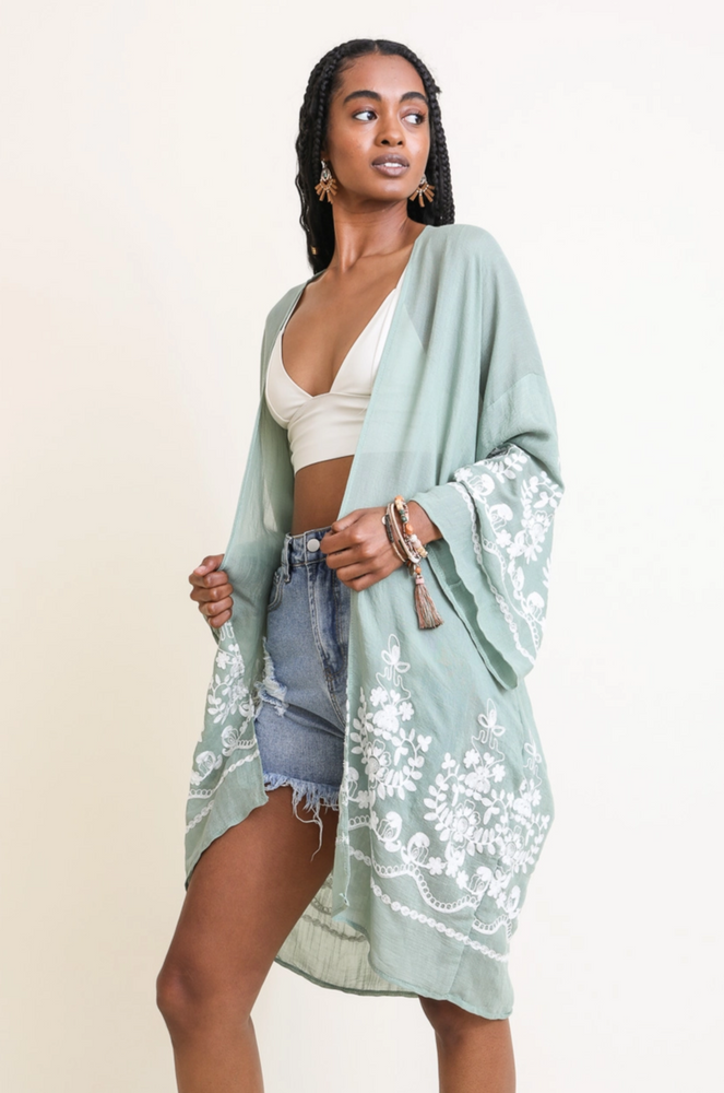 
            
                Load image into Gallery viewer, Embroidered Lightweight Kimono
            
        
