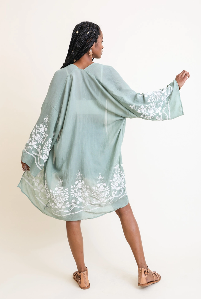 
            
                Load image into Gallery viewer, Embroidered Lightweight Kimono
            
        