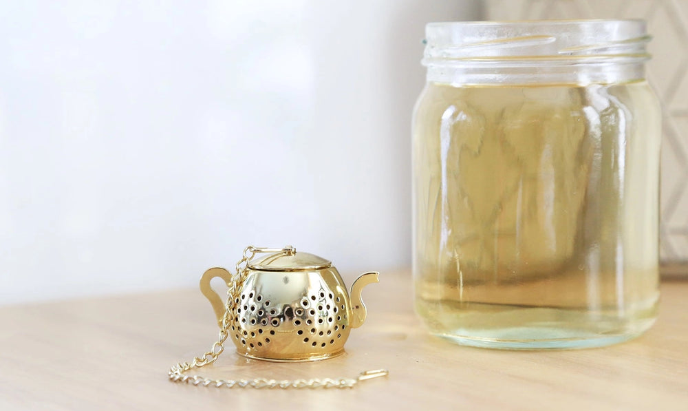 
            
                Load image into Gallery viewer, &amp;quot;Teapot&amp;quot; Tea Infuser - Gold
            
        